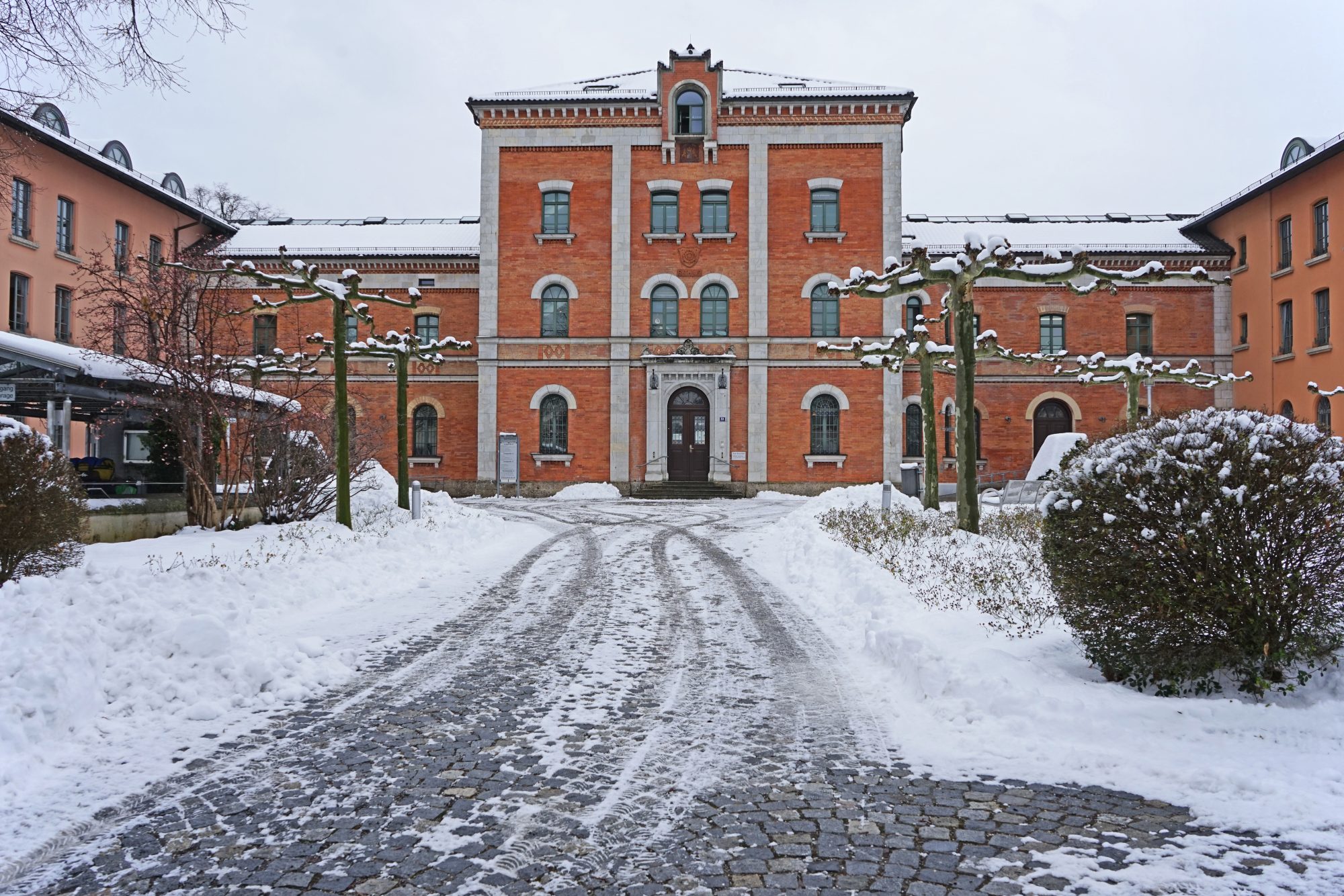 hotel seeblick obing ausflugsziele rosenheim rathaus im winter cchiemsee alpenland tourismus