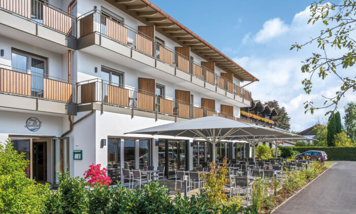 Hotel Seeblick Obng, Aussenansicht Terrasse